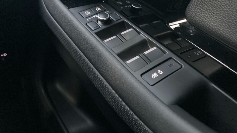 Land Rover Range Rover Evoque 1.5 P300e R-Dynamic S 5dr Auto Hatchback